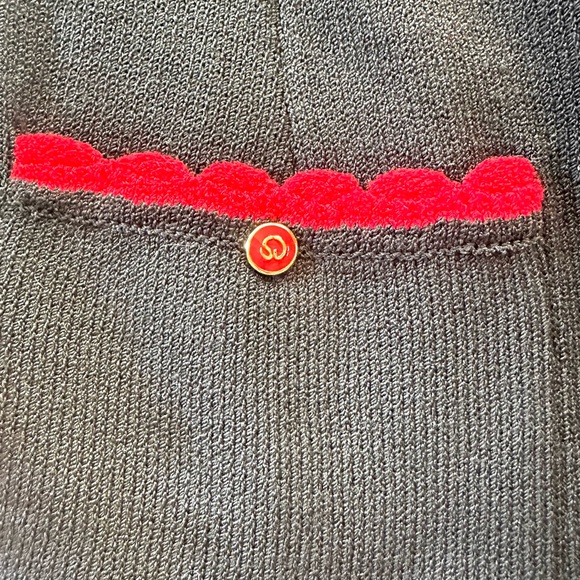ST John Scalloped Trim Knitted Jacket Womens SZ MD Black Red Holiday - Picture 3 of 10